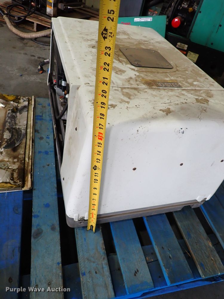 image for item EV9932 Onan QG7000 EFI  generator
