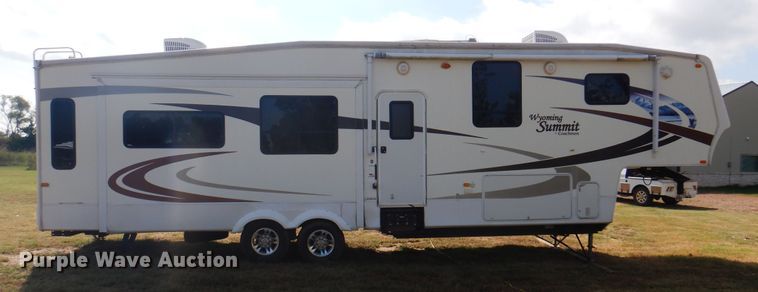 image for item EX9695 2010 Coachmen Wyoming Summit  camper