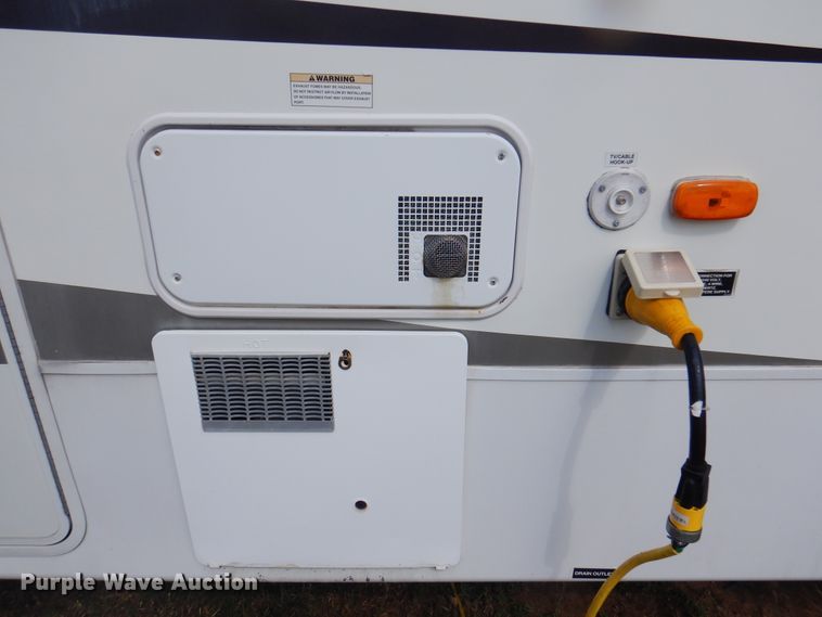 image for item EX9695 2010 Coachmen Wyoming Summit  camper