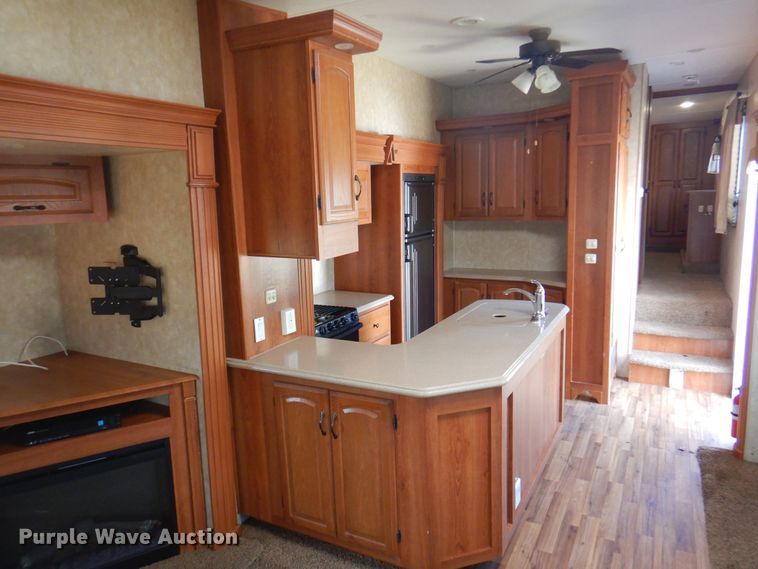 image for item EX9695 2010 Coachmen Wyoming Summit  camper