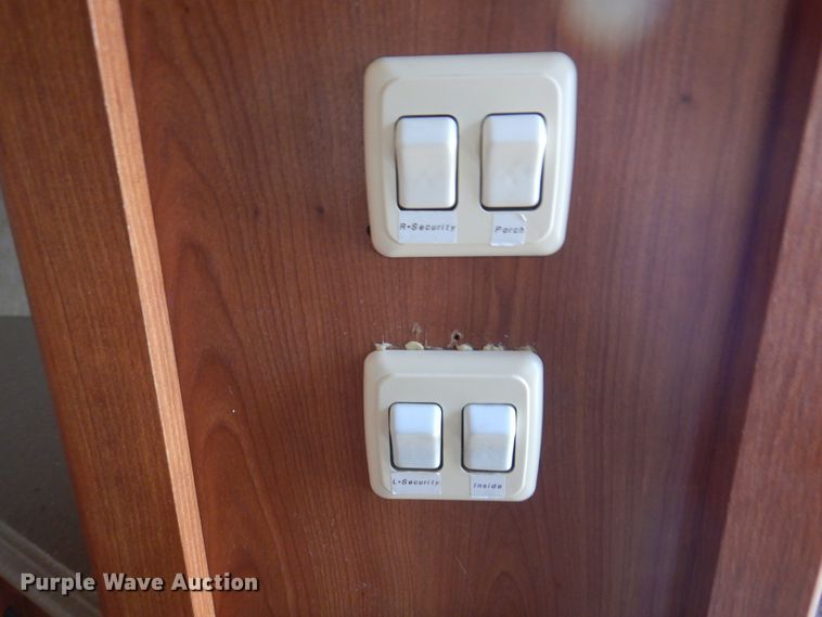 image for item EX9695 2010 Coachmen Wyoming Summit  camper