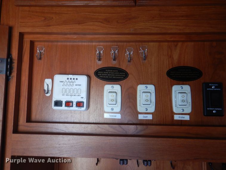 image for item EX9695 2010 Coachmen Wyoming Summit  camper