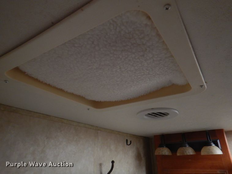 image for item EX9695 2010 Coachmen Wyoming Summit  camper