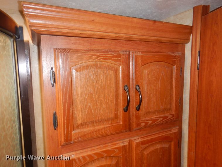 image for item EX9695 2010 Coachmen Wyoming Summit  camper