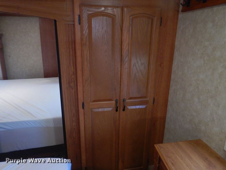 image for item EX9695 2010 Coachmen Wyoming Summit  camper