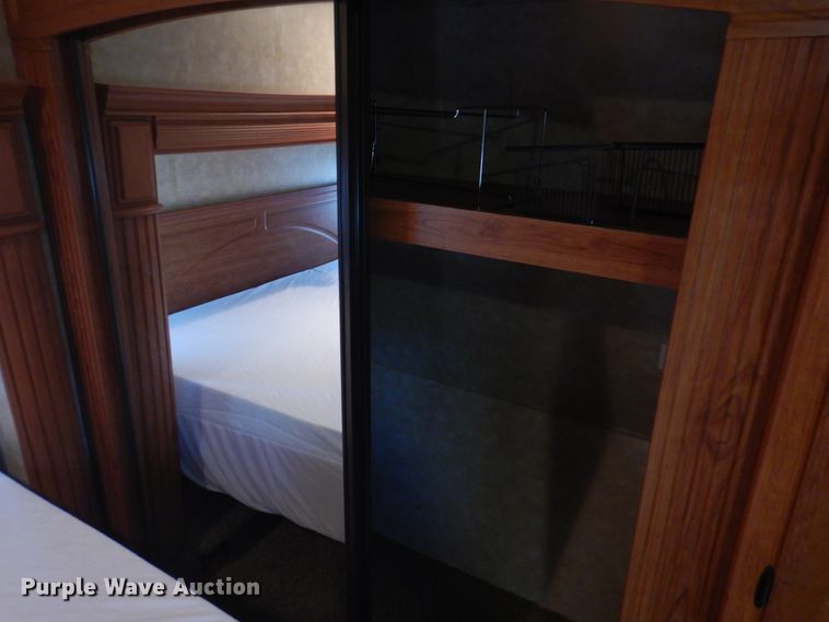 image for item EX9695 2010 Coachmen Wyoming Summit  camper