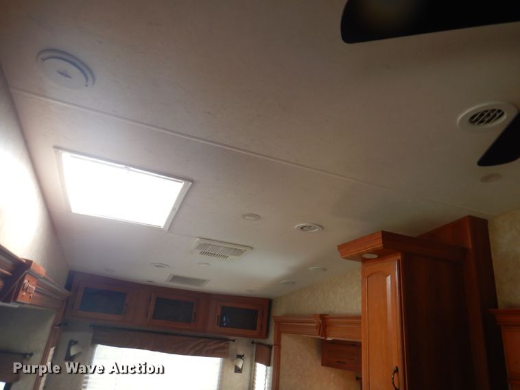 image for item EX9695 2010 Coachmen Wyoming Summit  camper