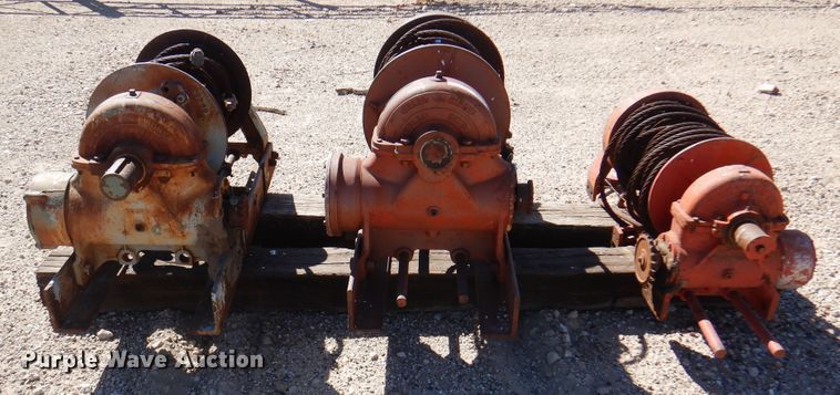 image for item EX9696 (3) winches