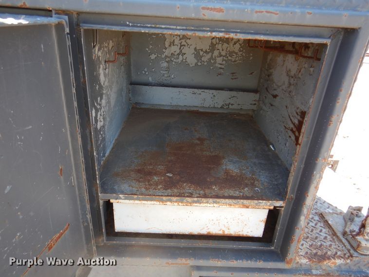 image for item EX9697 Utility bed