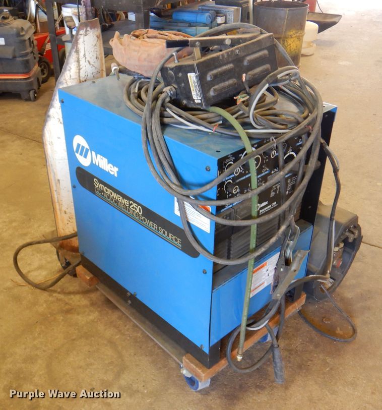 image for item EX9701 Miller Syncrowave 250  welder