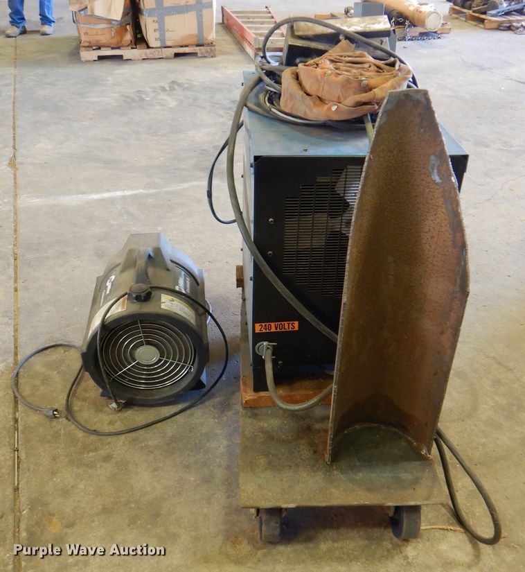 image for item EX9701 Miller Syncrowave 250  welder
