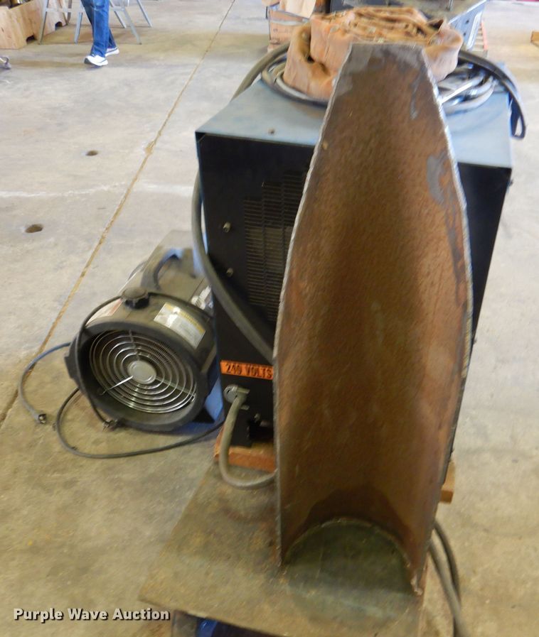 image for item EX9701 Miller Syncrowave 250  welder