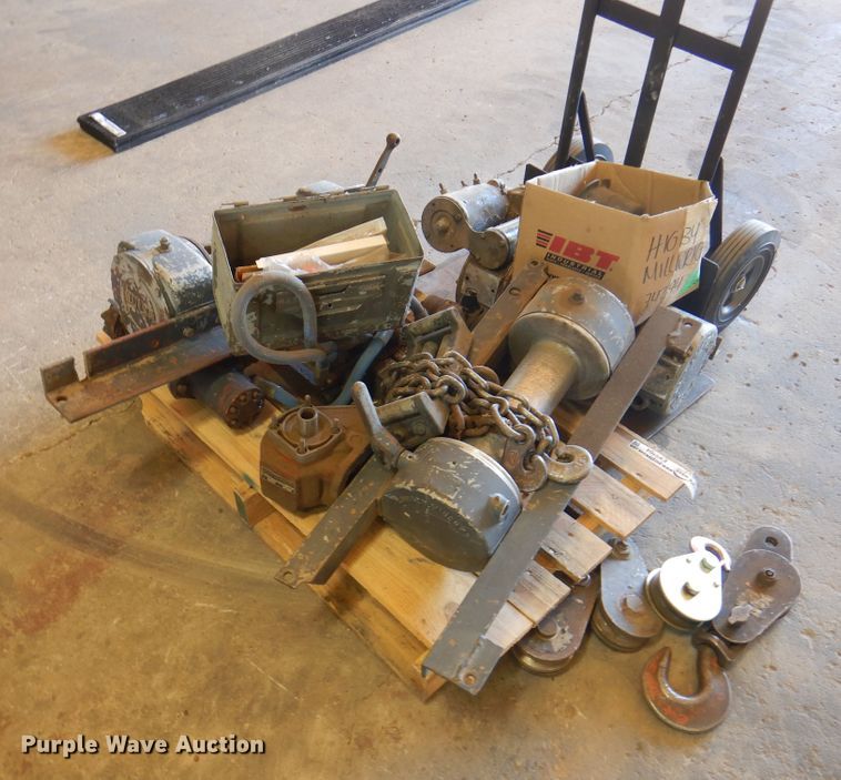 image for item EX9704 (3) winches