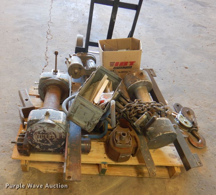 image for item EX9704 (3) winches