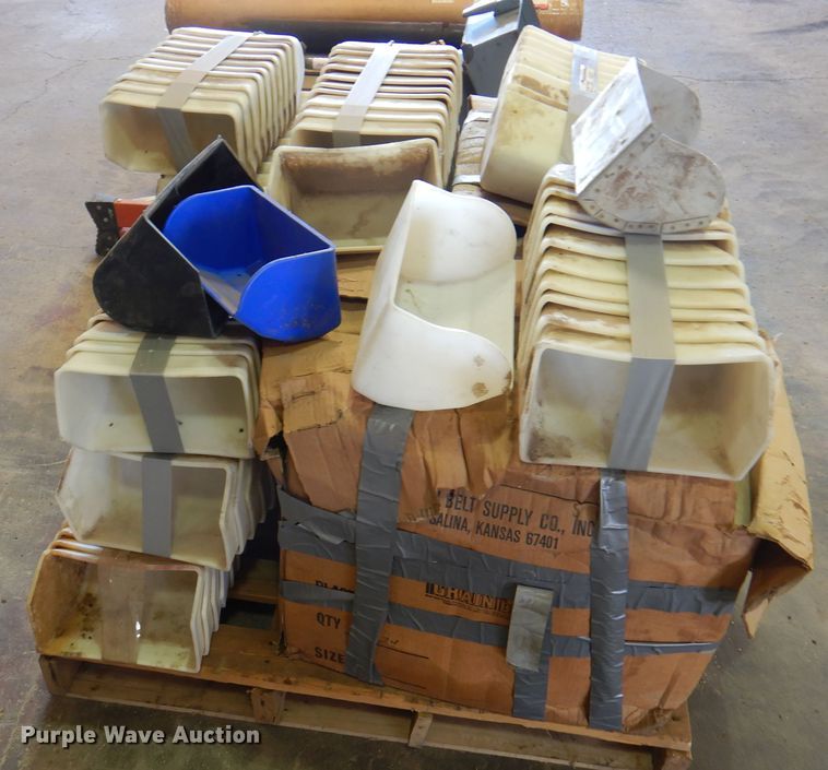 image for item EX9707 Approximately 184 conveyor buckets