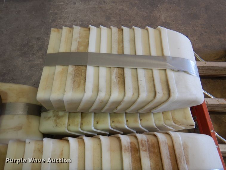 image for item EX9707 Approximately 184 conveyor buckets