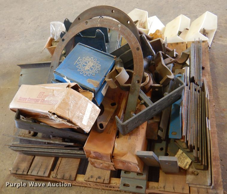 image for item EX9707 Approximately 184 conveyor buckets