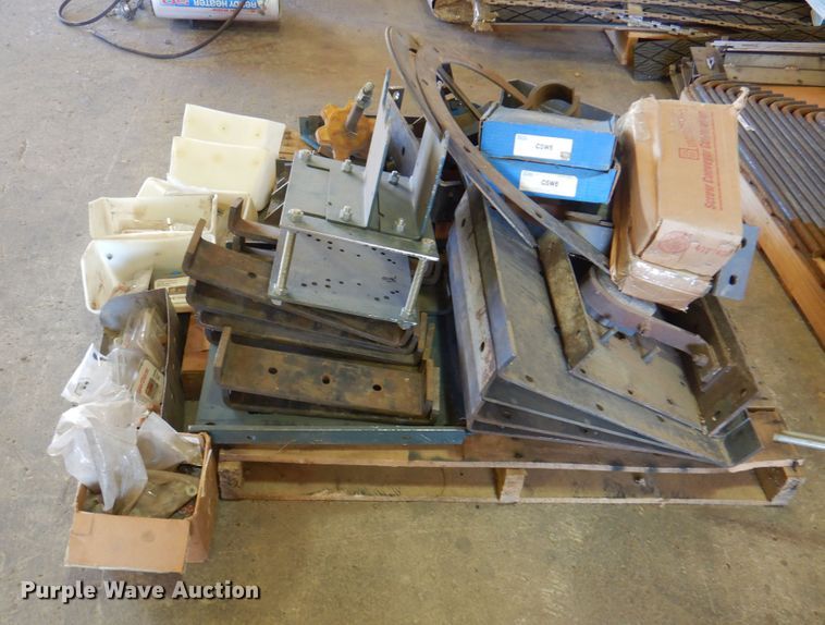 image for item EX9707 Approximately 184 conveyor buckets