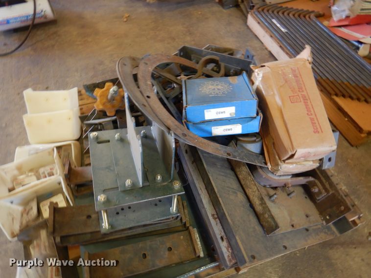 image for item EX9707 Approximately 184 conveyor buckets