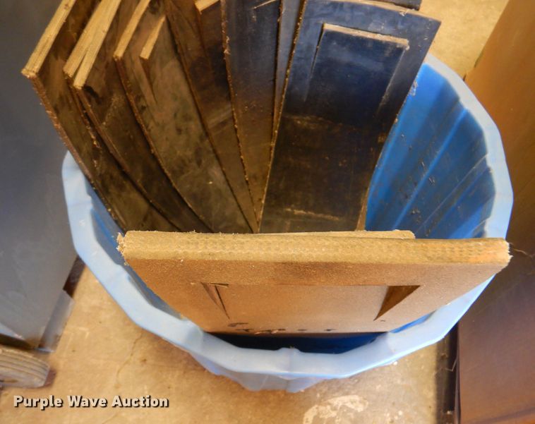 image for item EX9727 Lifting equipment