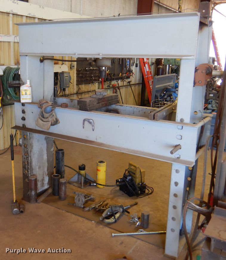 image for item EX9729 Hydraulic press