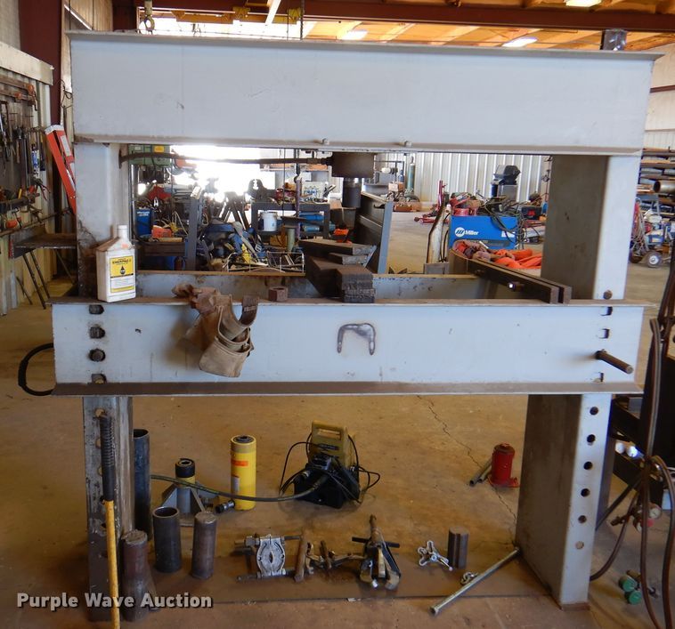 image for item EX9729 Hydraulic press