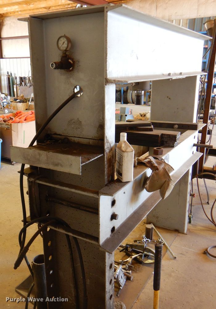 image for item EX9729 Hydraulic press