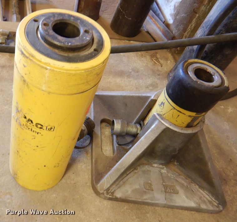 image for item EX9729 Hydraulic press