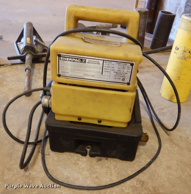 image for item EX9729 Hydraulic press