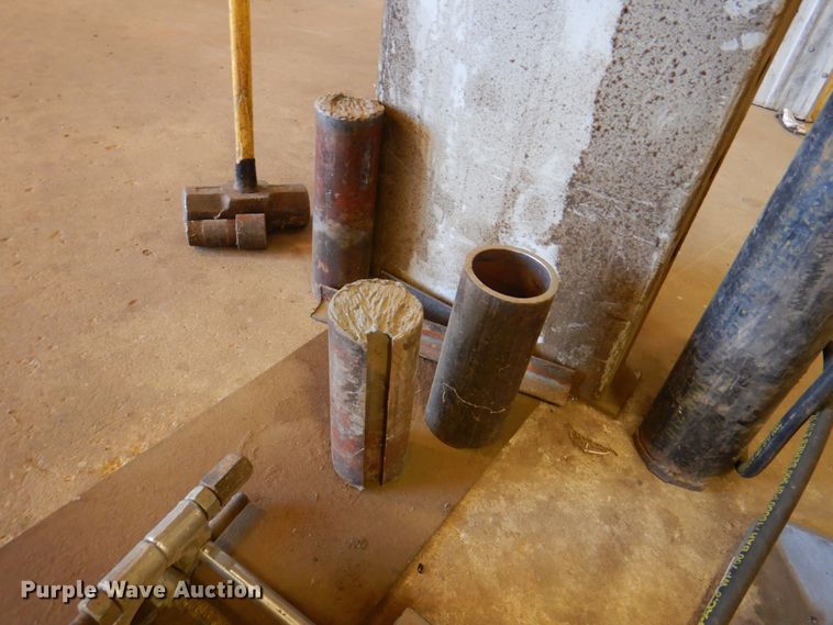 image for item EX9729 Hydraulic press