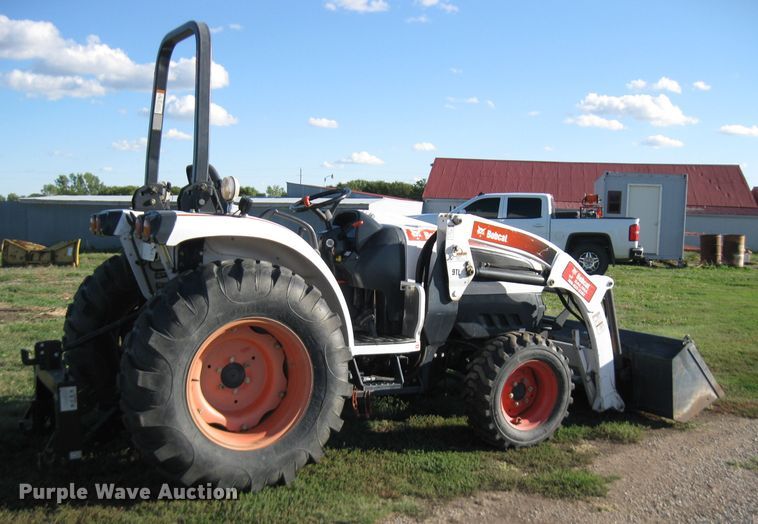 image for item FW9051 Bobcat CT450  MFWD tractor