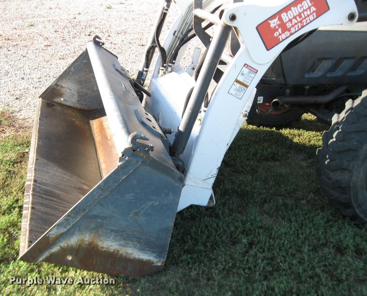 image for item FW9051 Bobcat CT450  MFWD tractor