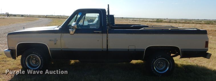 image for item HC9208 1984 Chevrolet C10  pickup truck