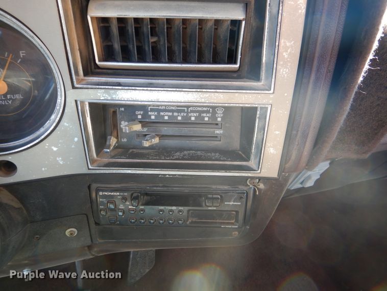 image for item HC9208 1984 Chevrolet C10  pickup truck