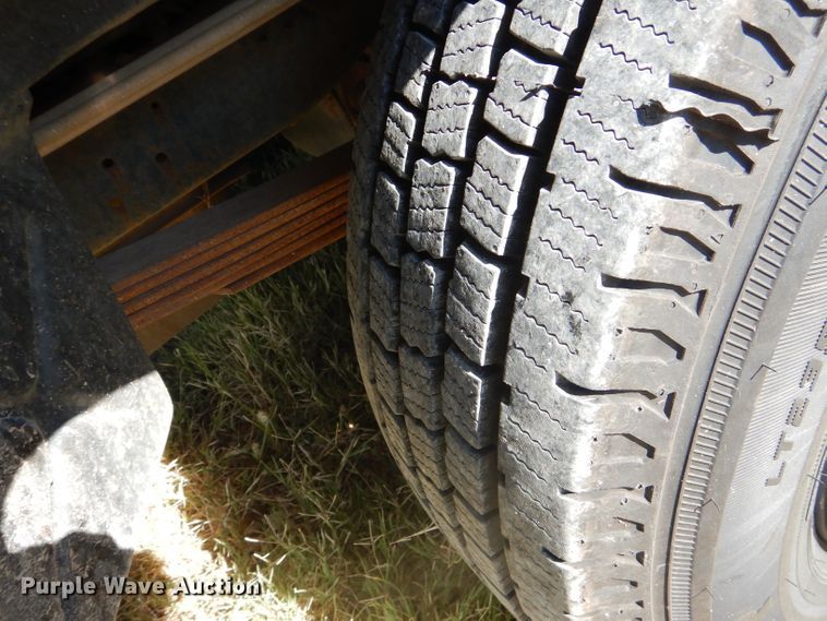 image for item HC9209 1988 Chevrolet Suburban  SUV