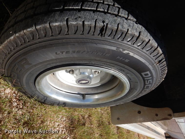 image for item HC9209 1988 Chevrolet Suburban  SUV