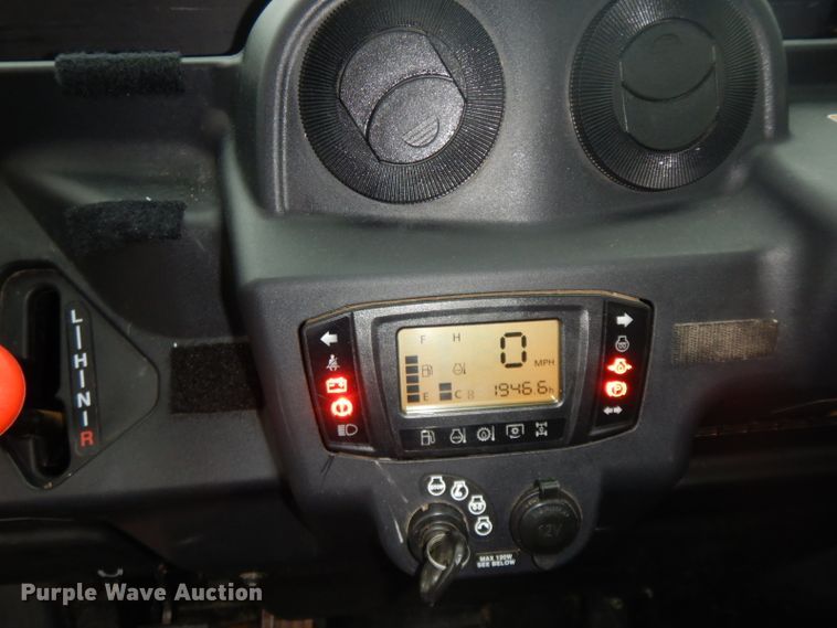 image for item HP9677 2017 Kubota RTV-X1100C  utility vehicle