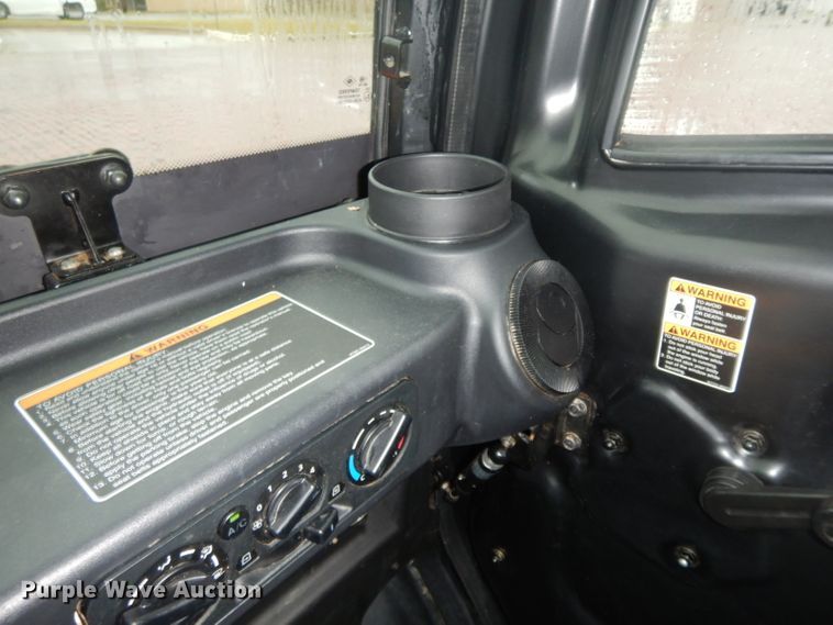 image for item HP9677 2017 Kubota RTV-X1100C  utility vehicle