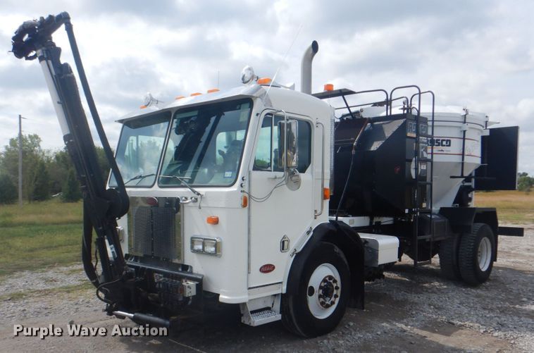 image for item HT9457 2004 Peterbilt 320  pot hole patcher truck