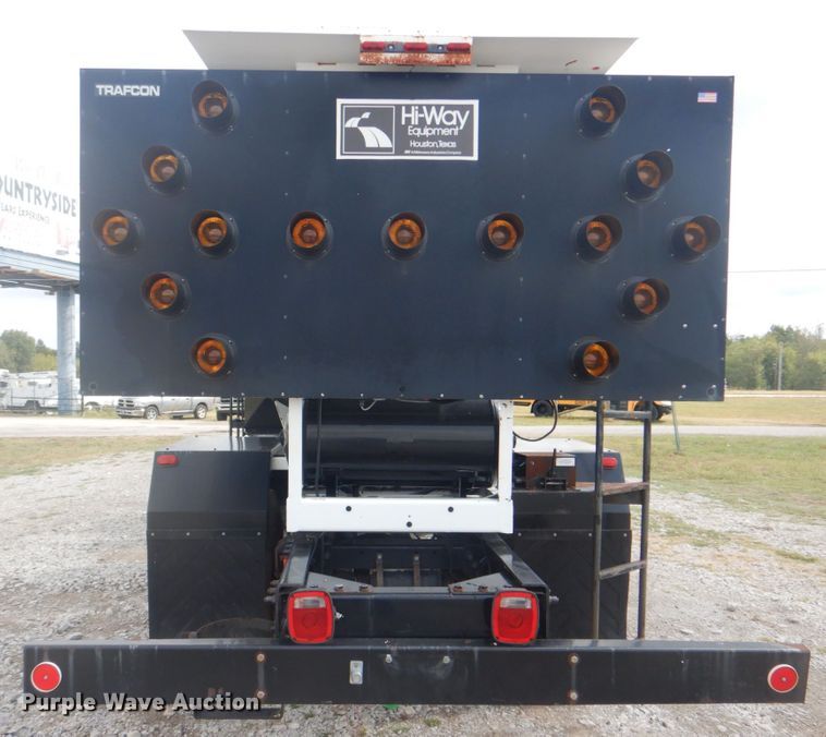 image for item HT9457 2004 Peterbilt 320  pot hole patcher truck