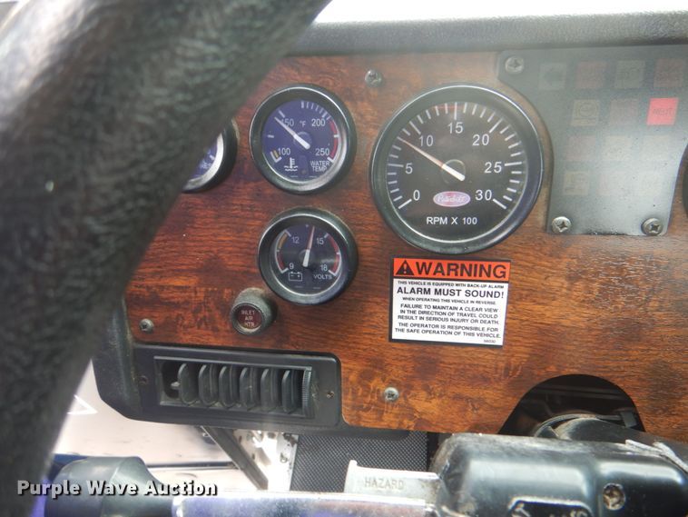 image for item HT9457 2004 Peterbilt 320  pot hole patcher truck