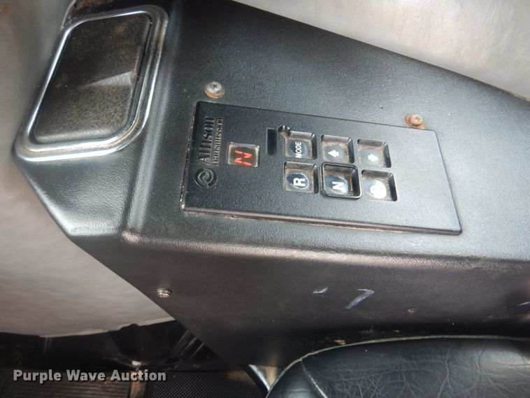 image for item HT9457 2004 Peterbilt 320  pot hole patcher truck