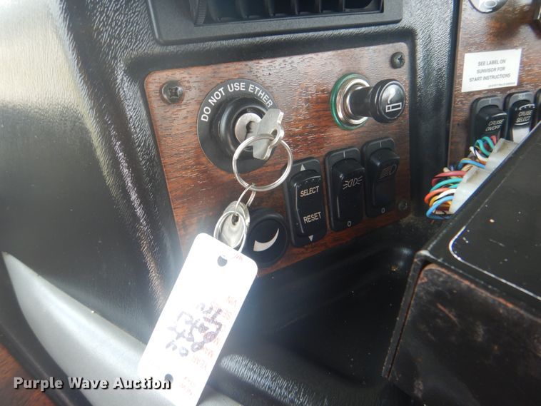 image for item HT9457 2004 Peterbilt 320  pot hole patcher truck