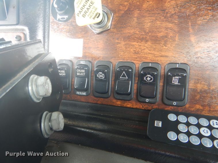 image for item HT9457 2004 Peterbilt 320  pot hole patcher truck