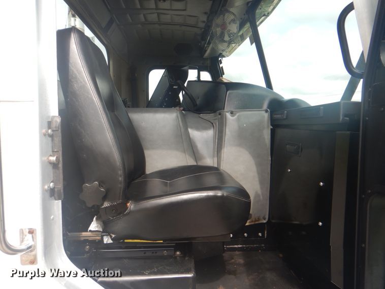 image for item HT9457 2004 Peterbilt 320  pot hole patcher truck