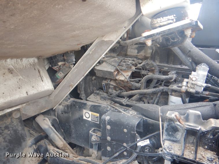 image for item HT9457 2004 Peterbilt 320  pot hole patcher truck