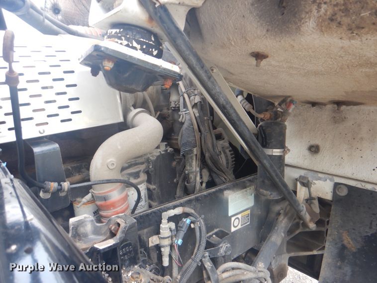 image for item HT9457 2004 Peterbilt 320  pot hole patcher truck