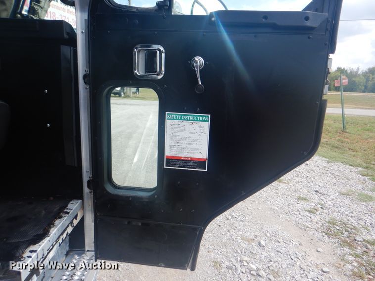 image for item HT9457 2004 Peterbilt 320  pot hole patcher truck