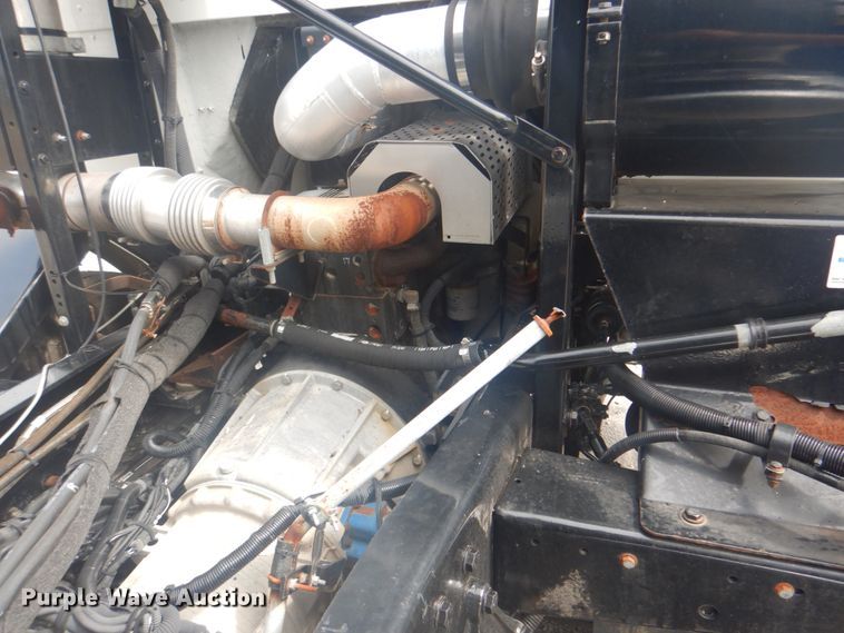 image for item HT9457 2004 Peterbilt 320  pot hole patcher truck