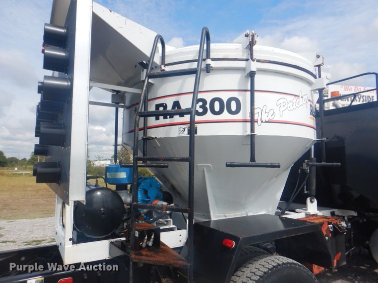 image for item HT9457 2004 Peterbilt 320  pot hole patcher truck